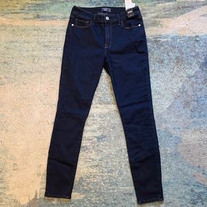 Abercrombie & Fitch Mid Rise Super Skinny Jean